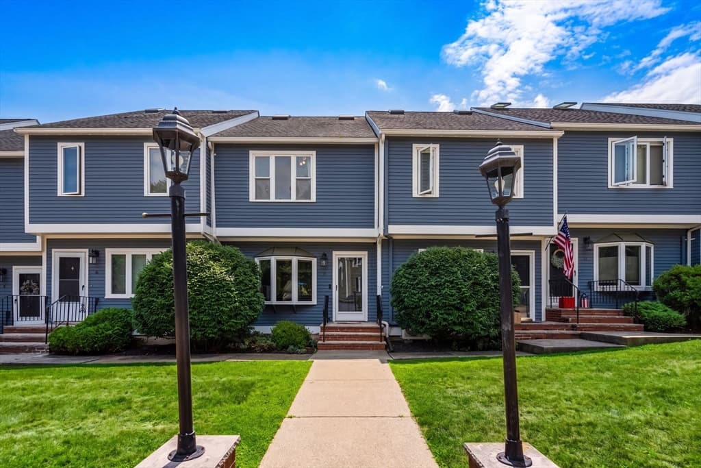 2-bed Condo at 8 Turning Mill Lane # 8, Quincy