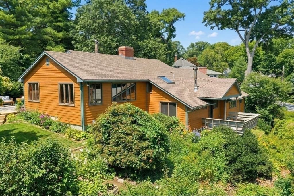 4-bed Single Family at 19 Curve Street, Wakefield