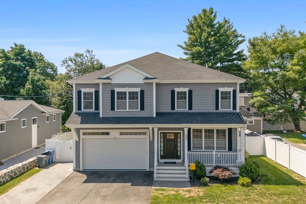 4-bed Single Family at 698 Trapelo Road, Waltham
