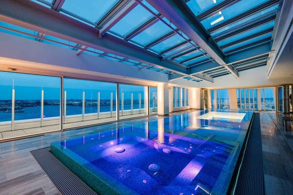 6-bed Condo at 150 Seaport Blvd., Boston