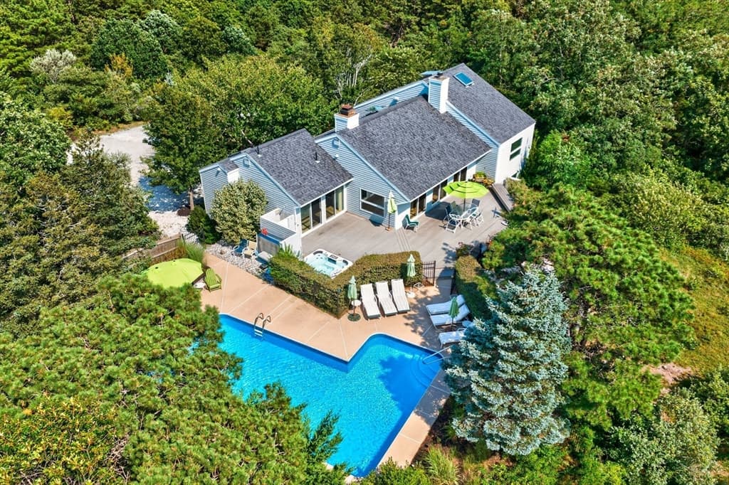 5-bed Single Family at 20 Cormorant Road, Truro