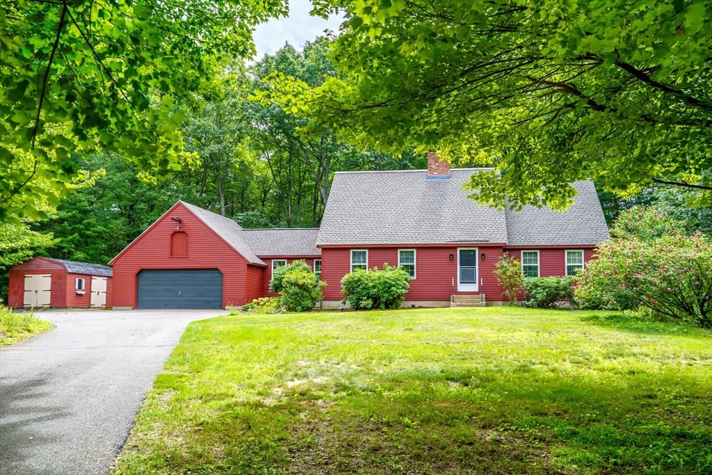 3-bed Single Family at 123 Saunders Street, Gardner