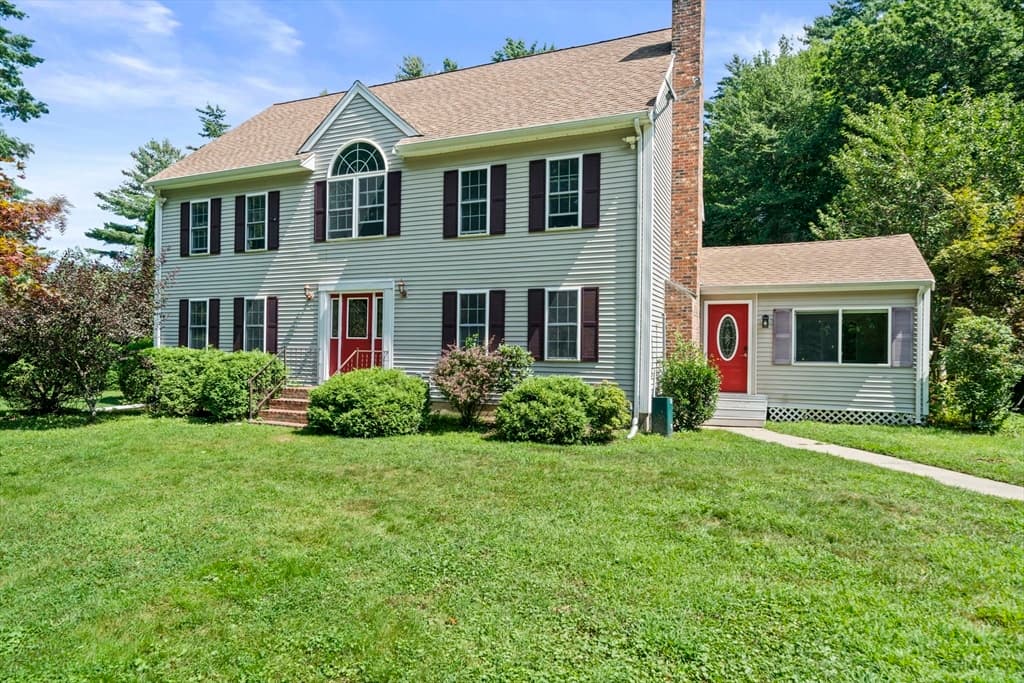 4-bed Single Family at 379 West Washington Street, Hanson
