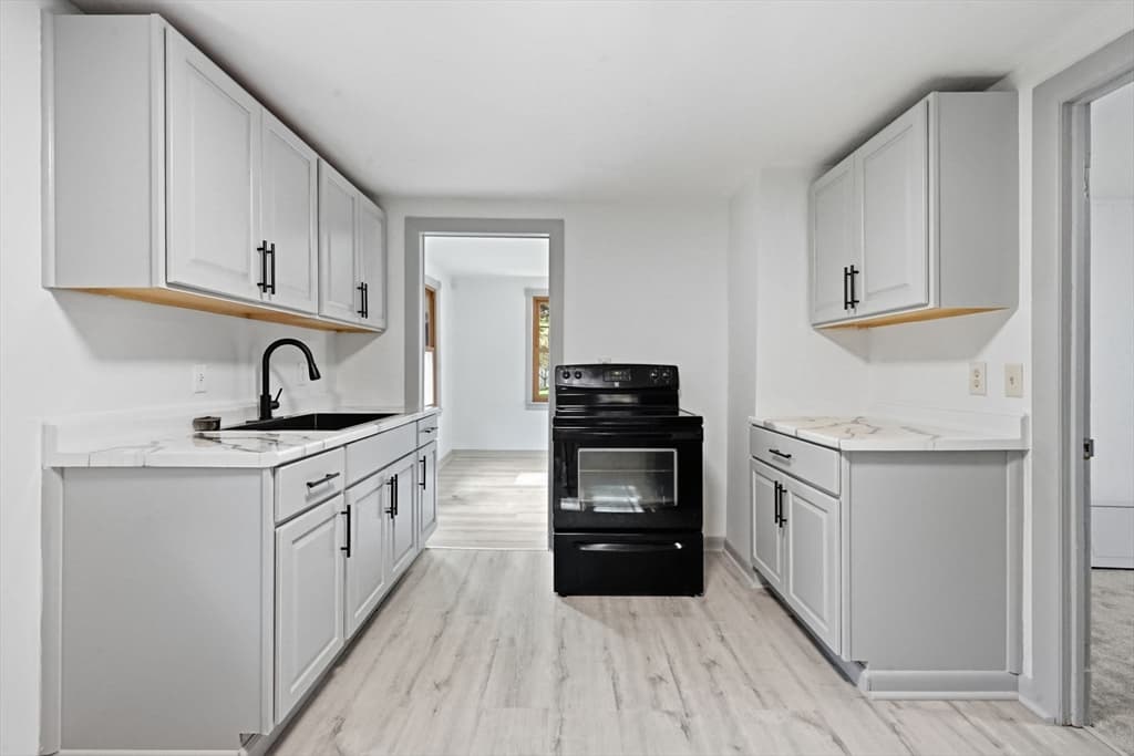 2-bed Single Family at 85 Silas St, Springfield
