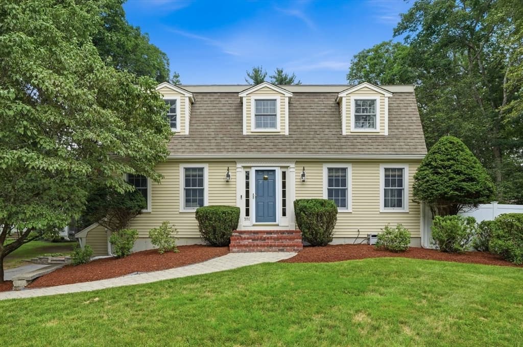 3-bed Single Family at 351 Old Farm Road, Hanover