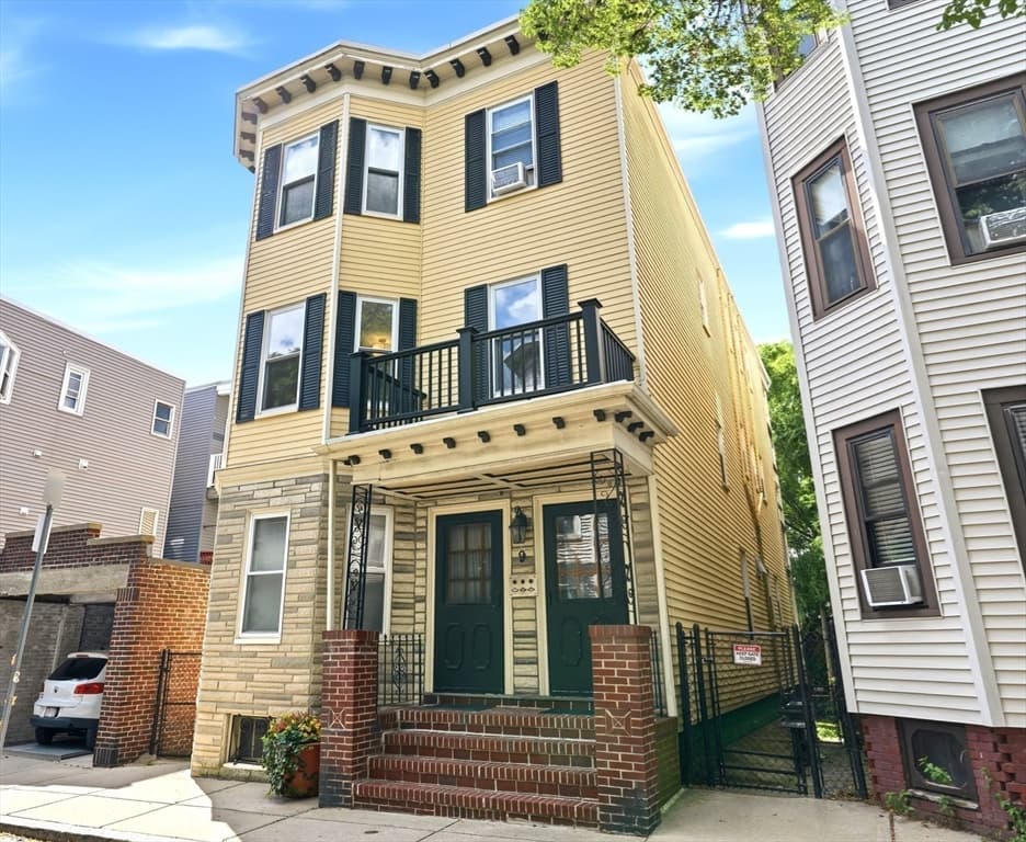 3-bed Condo at 9 Hatch St # 2, Boston