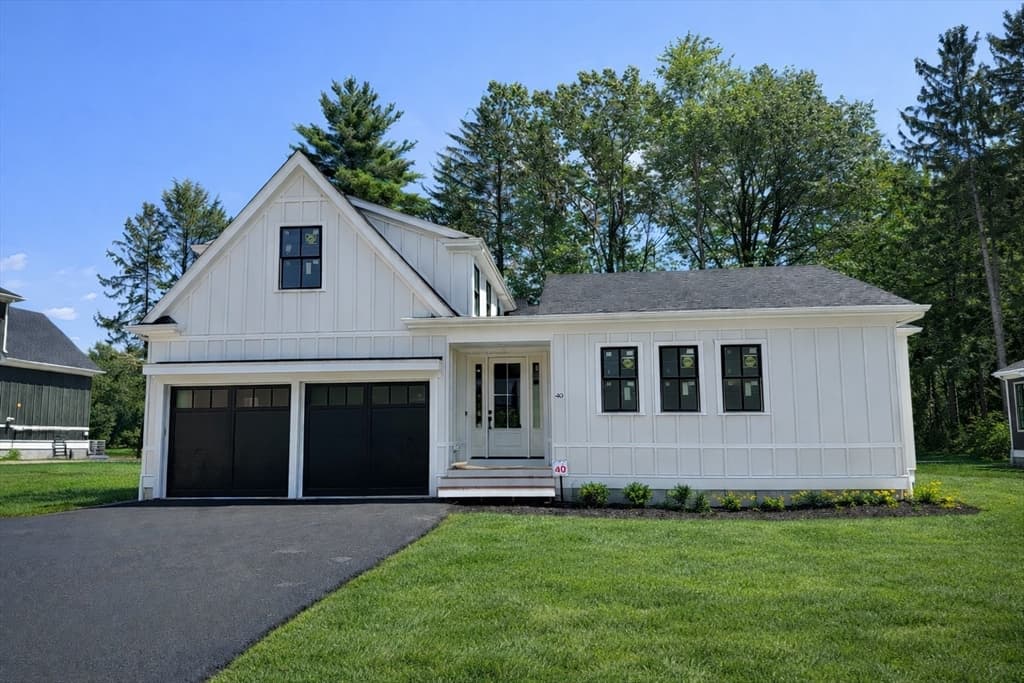 2-bed Single Family at 64 Country Farm Road, Framingham