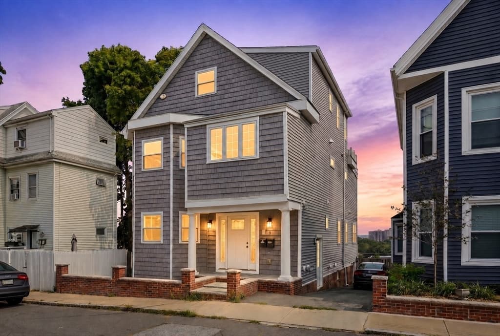 3-bed Condo at 8 Leyden Ave # 8, Medford