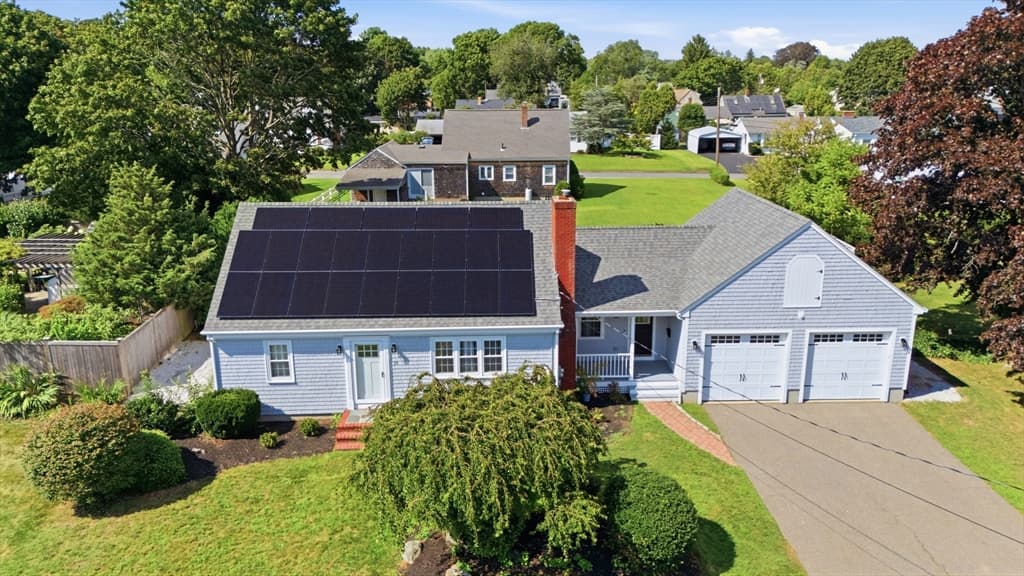 4-bed Single Family at 35 Ludlow Street, Acushnet