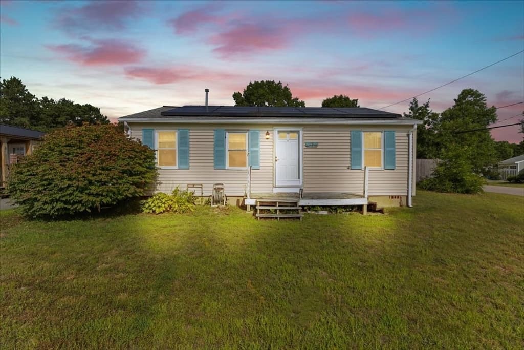 2-bed Single Family at 28 Sunset Blvd, Wareham