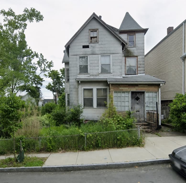 3-bed Single Family at 15R & 15 Lambert Ave, Chelsea