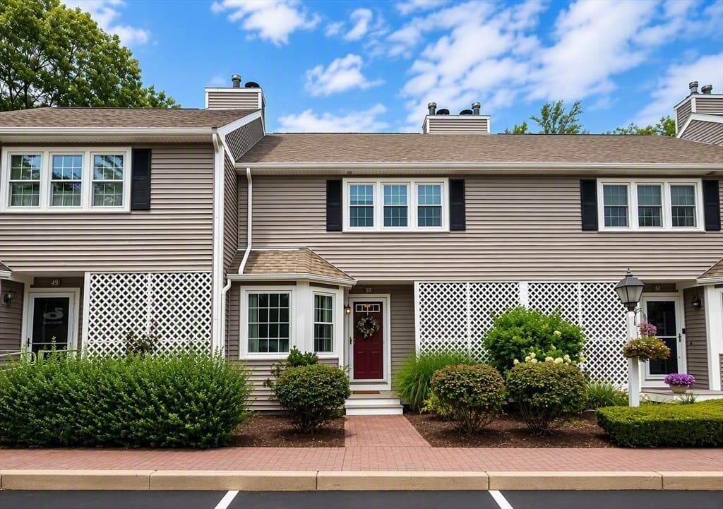 Condominio de 2 habitaciones en 1559 Bay St # 50, Taunton