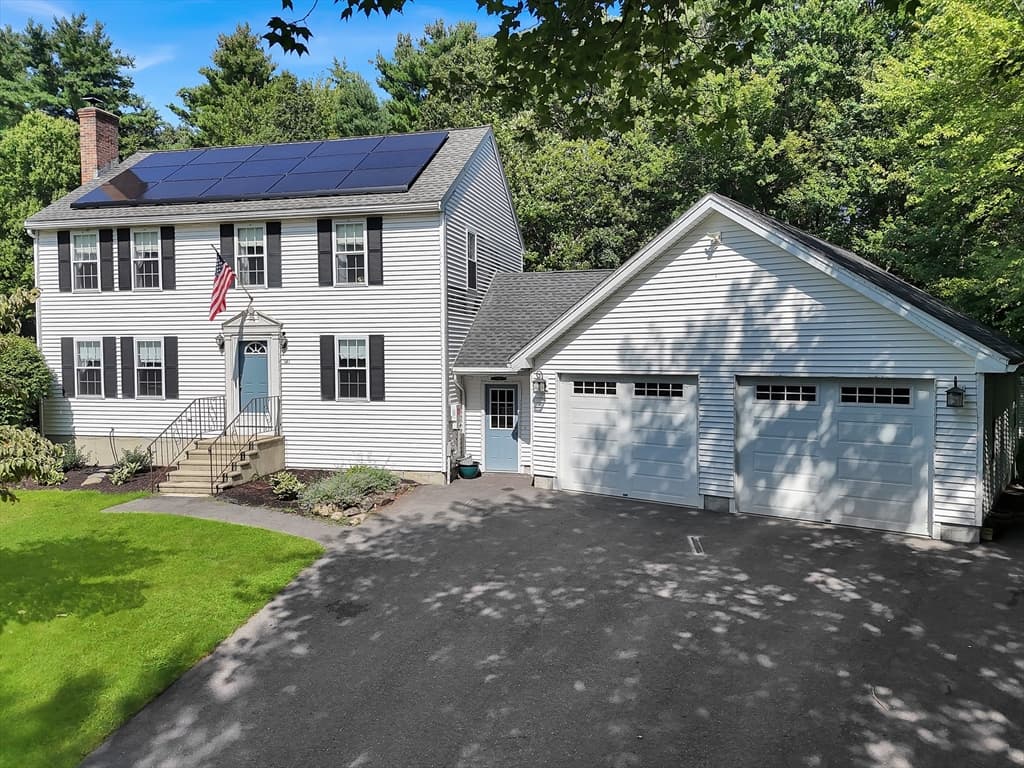3-bed Single Family at 141 Farm Hill Rd, Leominster