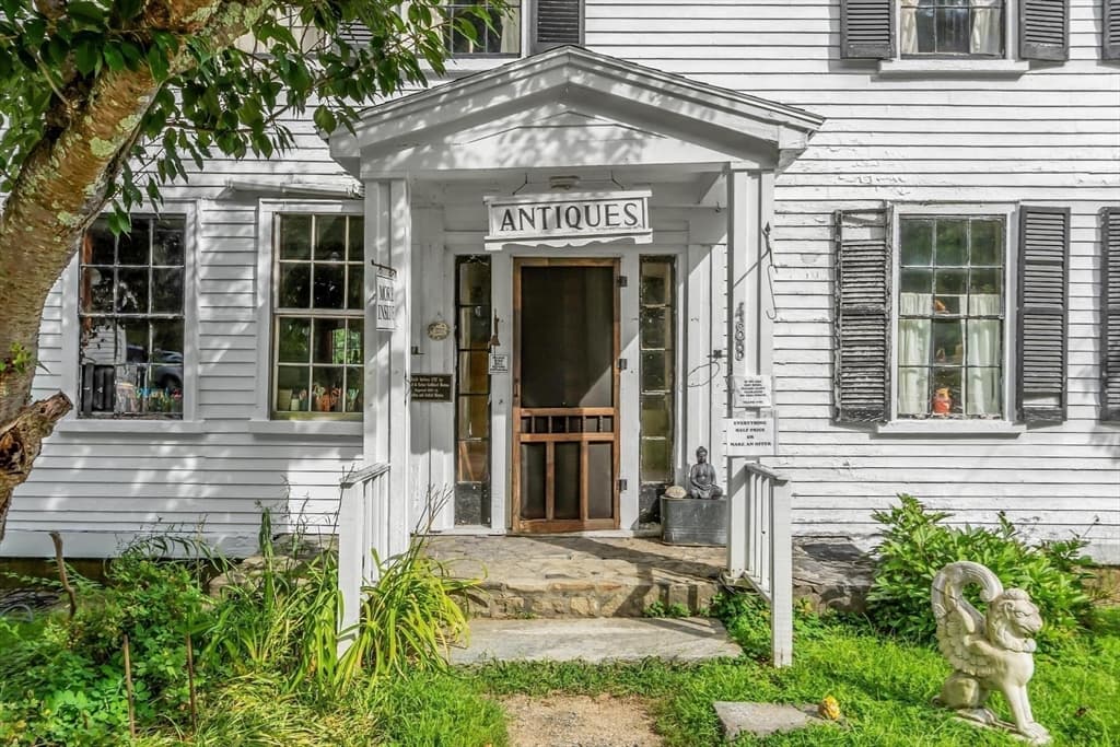 5-bed Single Family at 488 S Main St, Athol