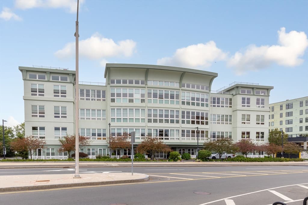 Condomínio de 1 quartos em 10 Ocean Ave # 109, Revere