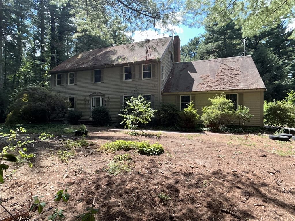 Casa Unifamiliar de 4 quartos em 55 Fairway Ln, Foxboro