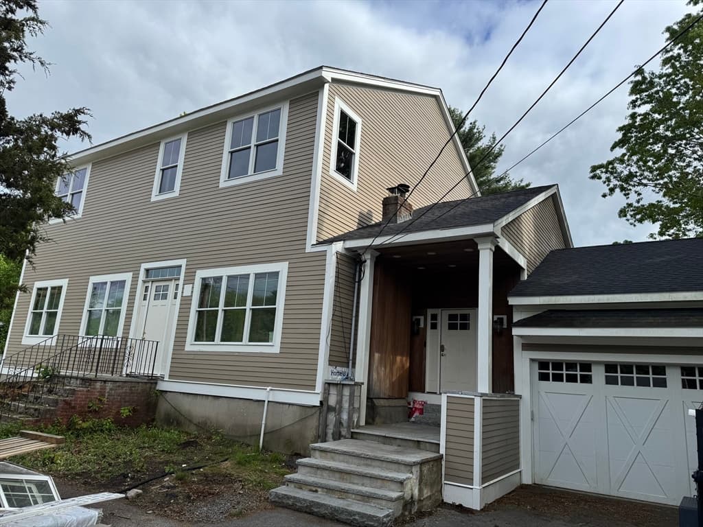 Casa Unifamiliar de 4 quartos em 29 Lillian Rd, Stoughton