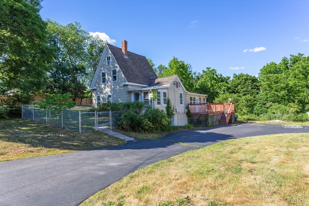 Casa Unifamiliar de 3 habitaciones en 260 King Philip St, Raynham