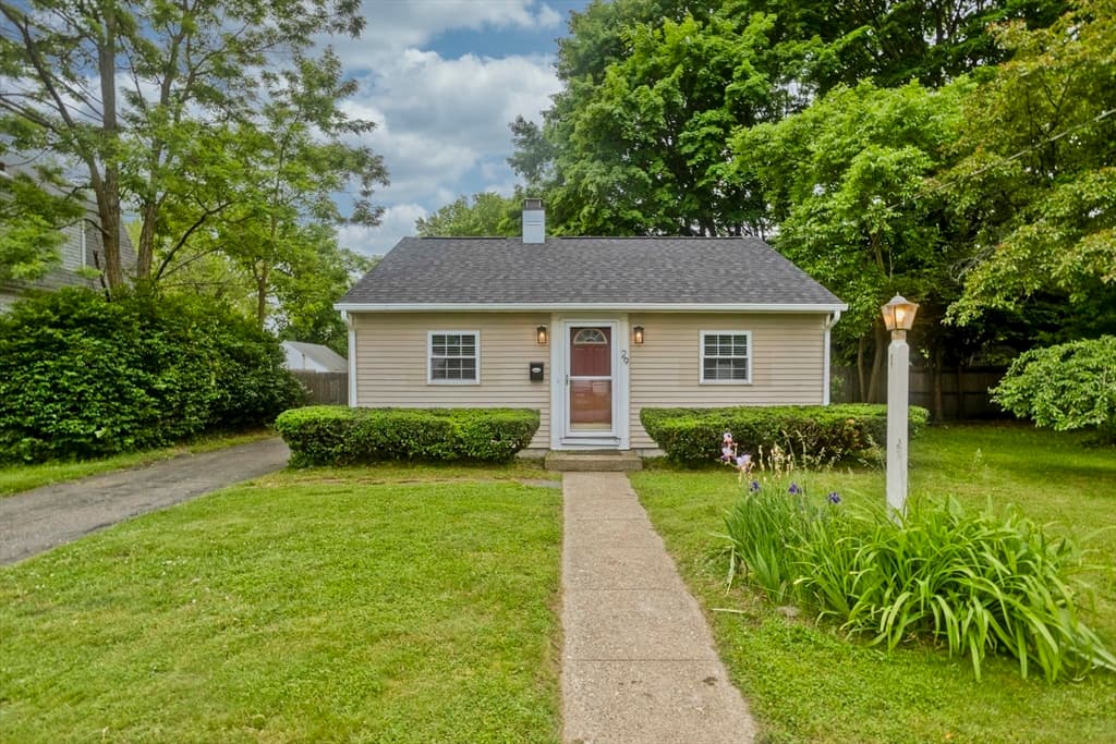 Casa Unifamiliar de 2 quartos em 29 Lawnwood Ave, Longmeadow