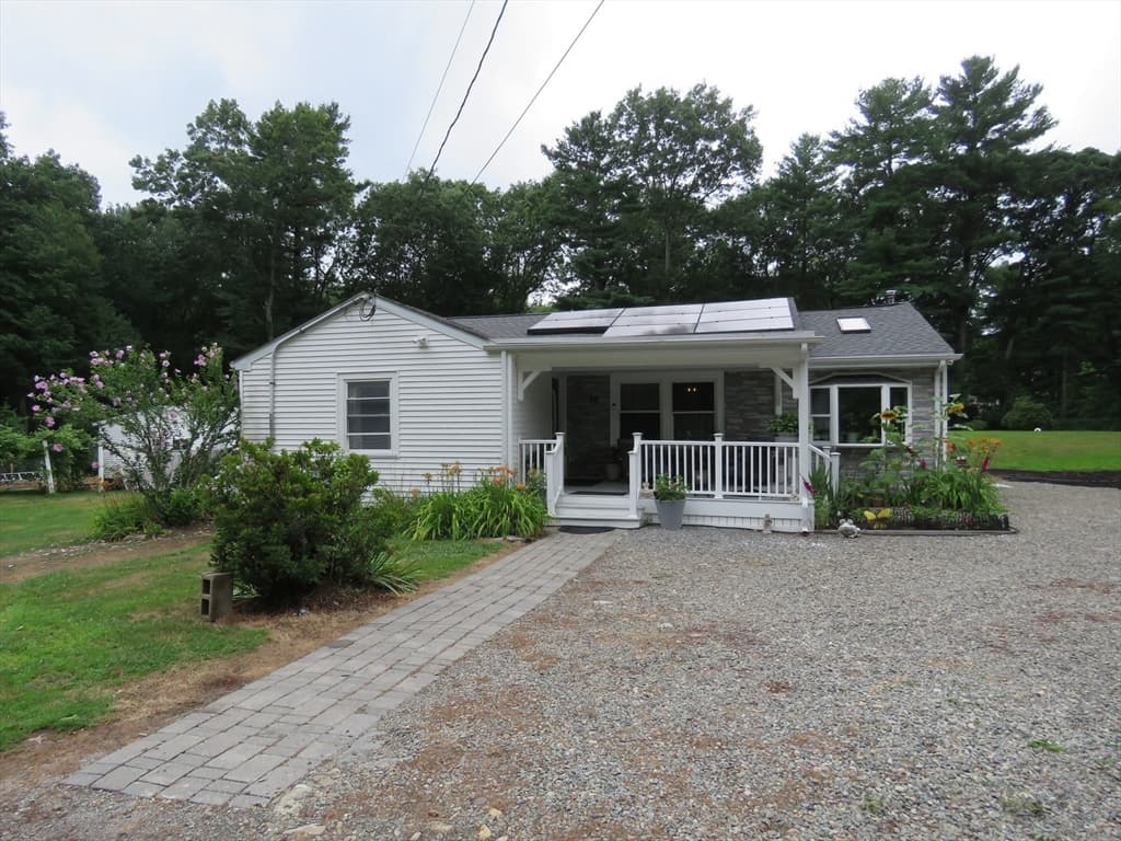 Casa Unifamiliar de 3 quartos em 89 N High Street, Foxboro