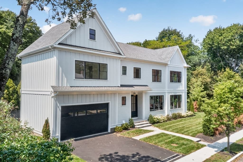 Casa Unifamiliar de 5 quartos em 9 Morseland Ave, Newton